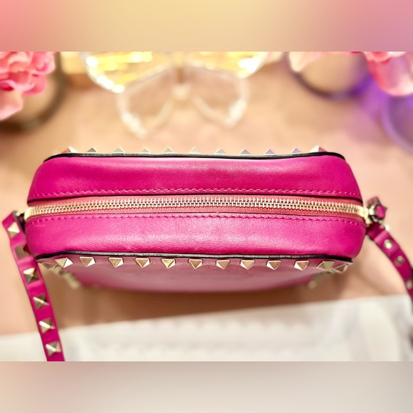 SOLD Pink Valentino Rockstud Crossbody Bag 💗 - Picture 5 of 13